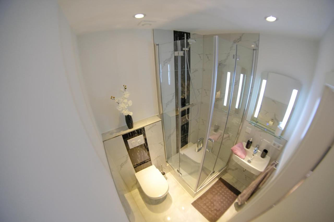 Schlafstuebchen Hotel Leer Bagian luar foto