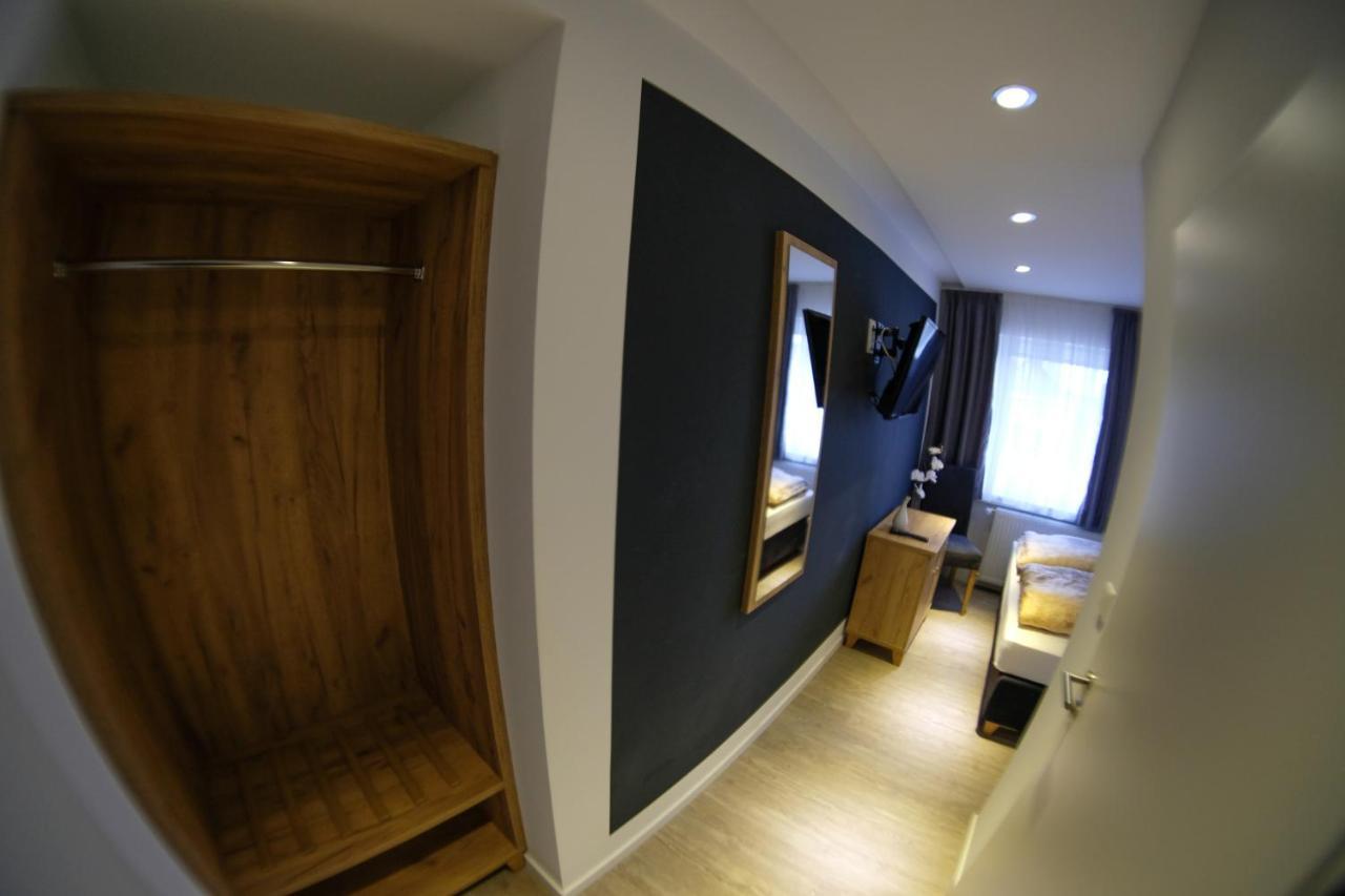 Schlafstuebchen Hotel Leer Bagian luar foto